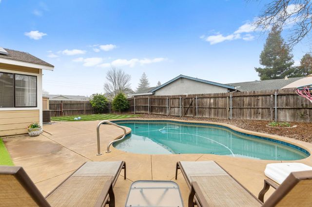 675 Young Way, Roseville, CA 95678