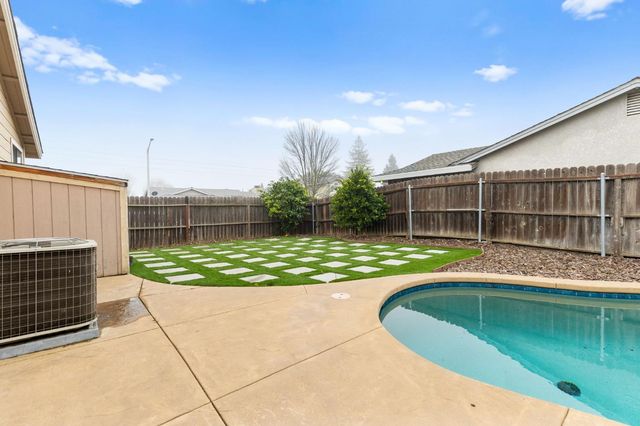 675 Young Way, Roseville, CA 95678