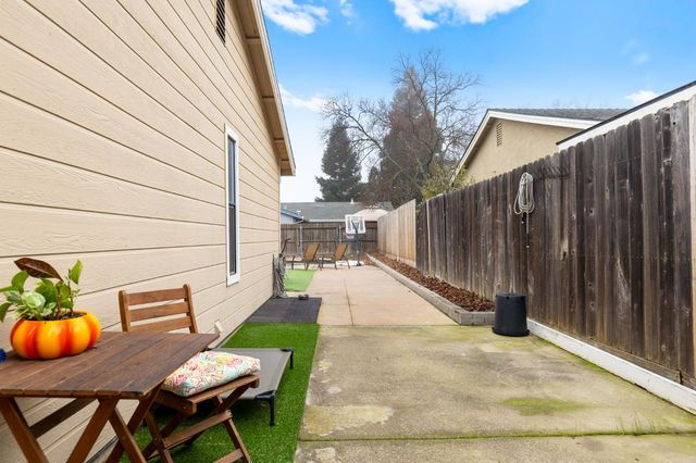 675 Young Way, Roseville, CA 95678