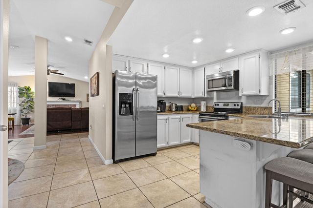 675 Young Way, Roseville, CA 95678