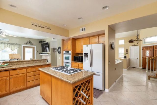 22911 Elk Grass Street, Corona, CA 92883