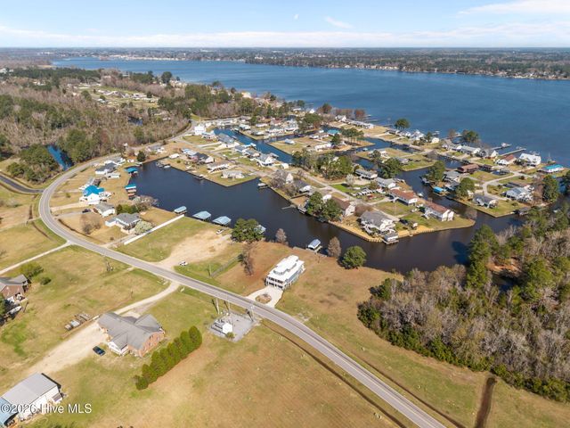 3093 Whichards Beach Road, Chocowinity, NC 27817