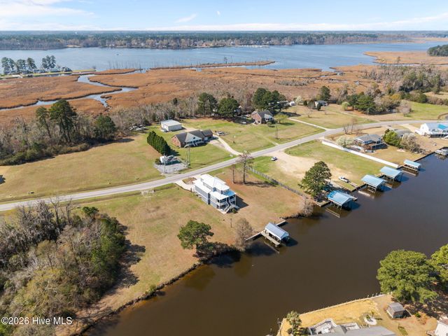 3093 Whichards Beach Road, Chocowinity, NC 27817