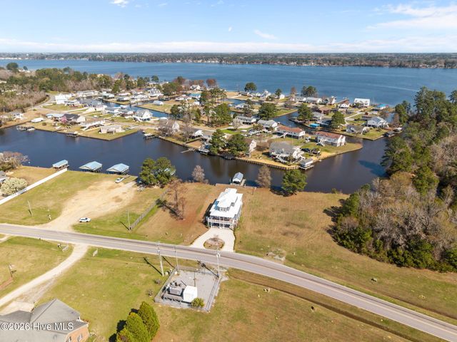 3093 Whichards Beach Road, Chocowinity, NC 27817