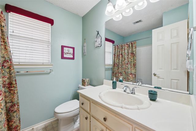 934 Highgate Drive, Lewisville, TX 75067