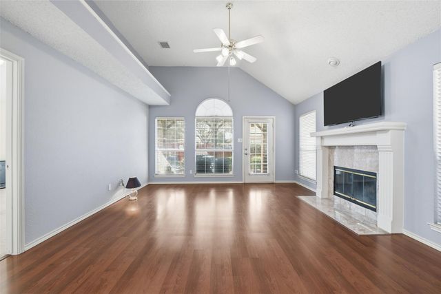 934 Highgate Drive, Lewisville, TX 75067