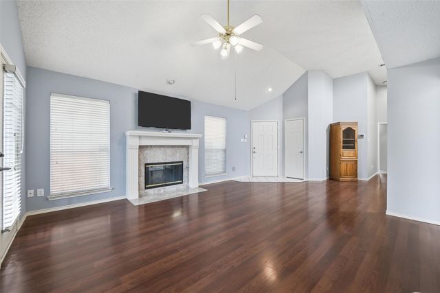 934 Highgate Drive, Lewisville, TX 75067