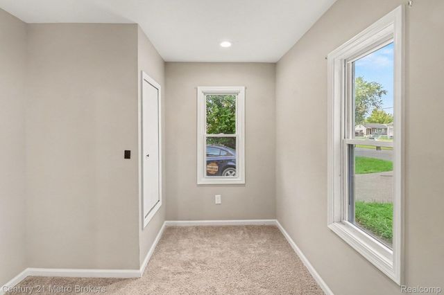 2089 Brady Avenue, Burton, MI 48529