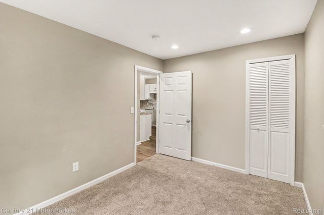 2089 Brady Avenue, Burton, MI 48529