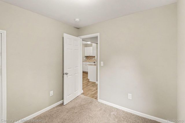 2089 Brady Avenue, Burton, MI 48529