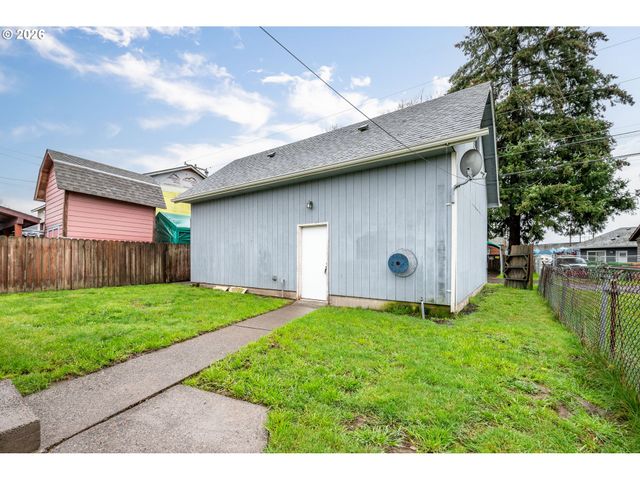 316 15TH Ave, Longview, WA 98632