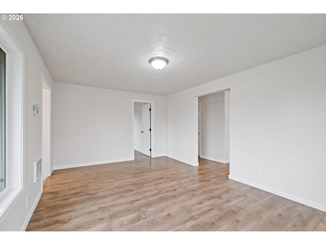 316 15TH Ave, Longview, WA 98632