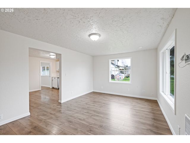 316 15TH Ave, Longview, WA 98632