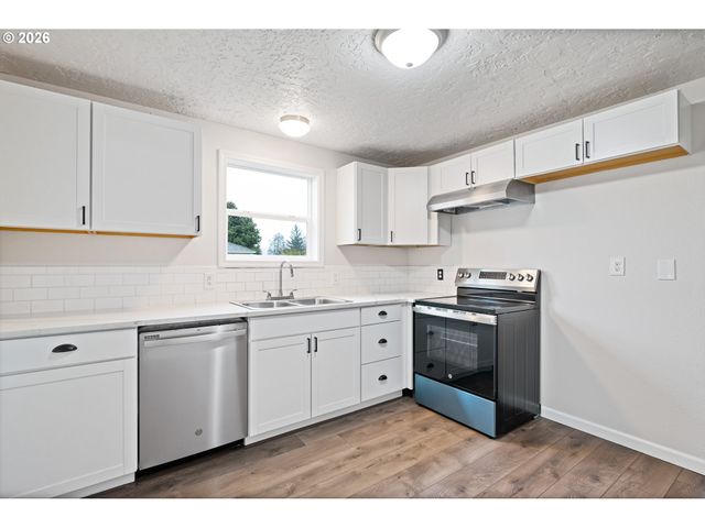 316 15TH Ave, Longview, WA 98632