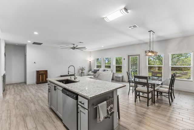118 Red Tail Cv, Spring Branch, TX 78070