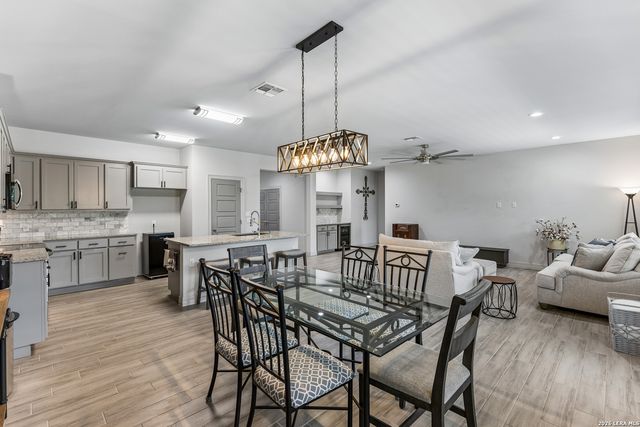 118 Red Tail Cv, Spring Branch, TX 78070