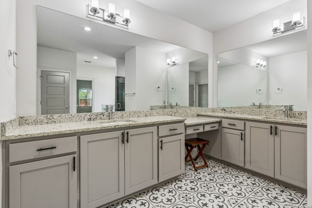 118 Red Tail Cv, Spring Branch, TX 78070