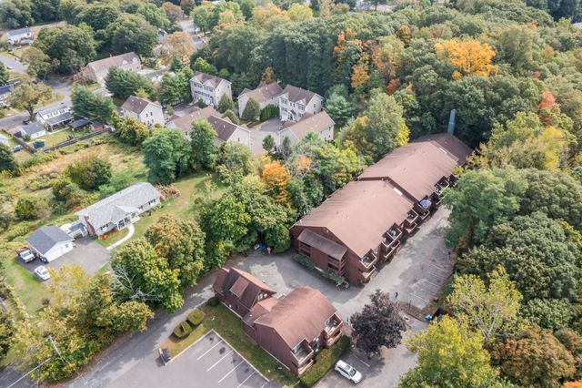 1 Fairfield Avenue C4, Danbury, CT 06810