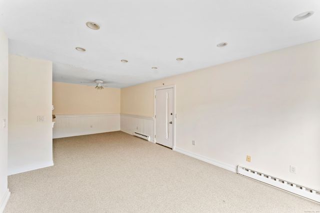 1 Fairfield Avenue C4, Danbury, CT 06810