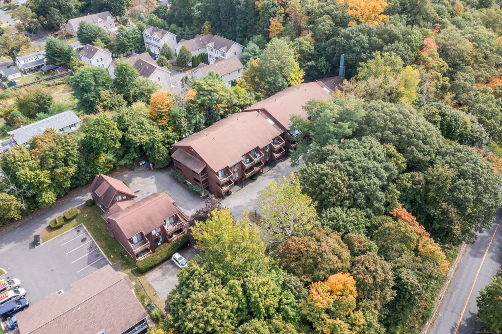 1 Fairfield Avenue C4, Danbury, CT 06810