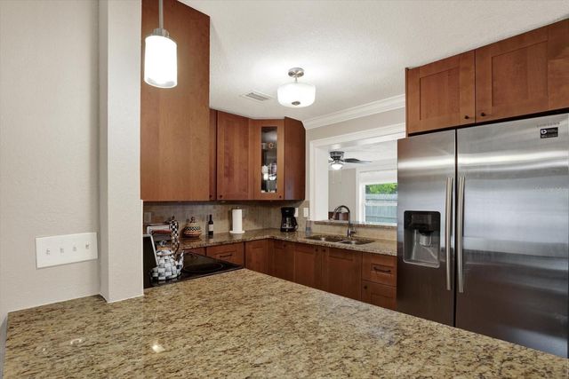 2536 BRAMBLEWOOD DRIVE W, Clearwater, FL 33763