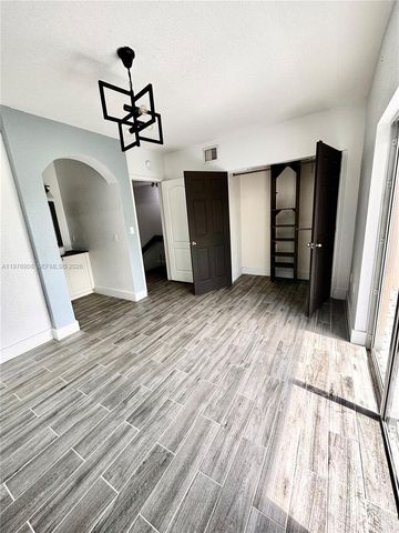 17046 SW 137th Pl 17046, Miami, FL 33177