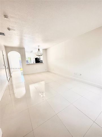 17046 SW 137th Pl 17046, Miami, FL 33177