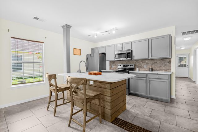 129 Ducane Street, Summerville, SC 29483