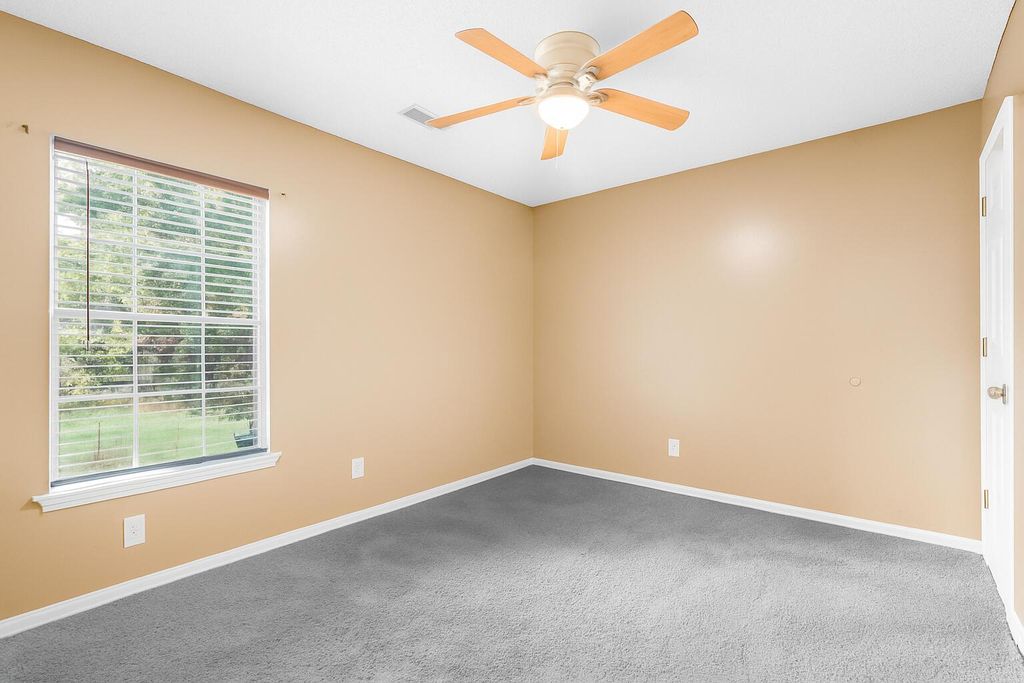 Image 19 of property listing at 129 Ducane Street, Summerville, SC 29483