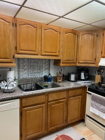 10000 NW 80th Court 2357, Hialeah Gardens, FL 33016