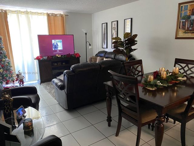 10000 NW 80th Court 2357, Hialeah Gardens, FL 33016