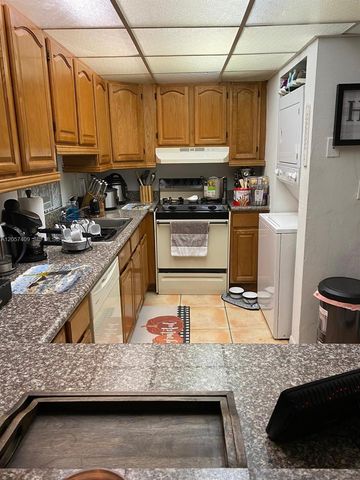 10000 NW 80th Court 2357, Hialeah Gardens, FL 33016