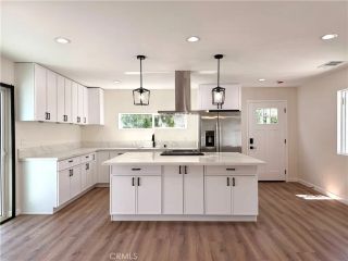 18756 Cohasset Street, Reseda, CA 91335
