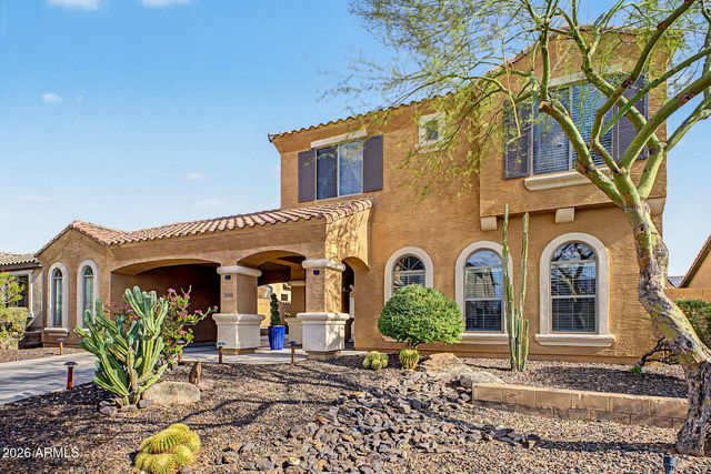 2009 W Nadine Way, Phoenix, AZ 85085