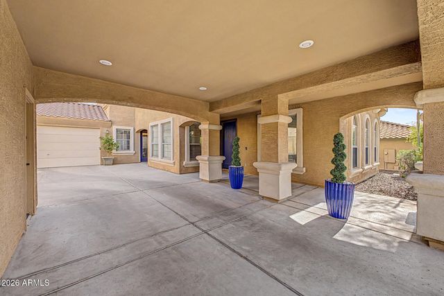 2009 W Nadine Way, Phoenix, AZ 85085