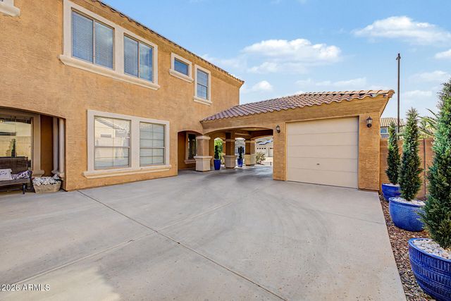 2009 W Nadine Way, Phoenix, AZ 85085
