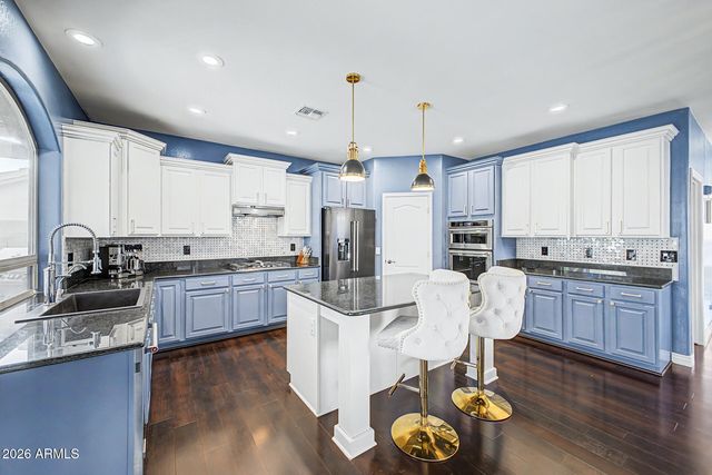 2009 W Nadine Way, Phoenix, AZ 85085