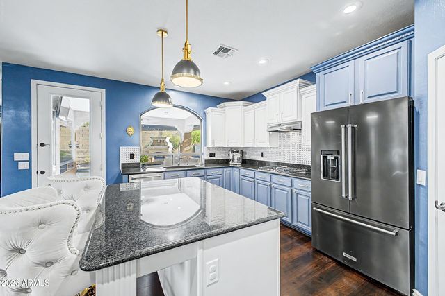 2009 W Nadine Way, Phoenix, AZ 85085