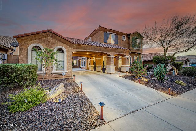2009 W Nadine Way, Phoenix, AZ 85085