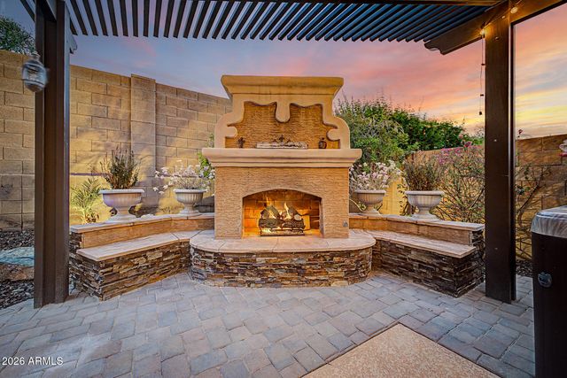 2009 W Nadine Way, Phoenix, AZ 85085