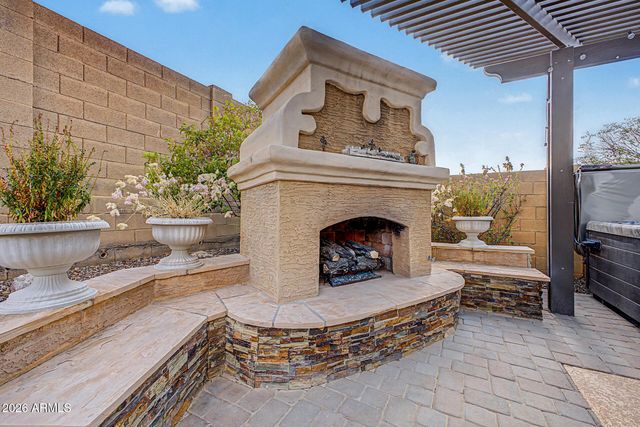 2009 W Nadine Way, Phoenix, AZ 85085