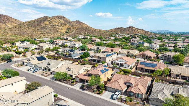 2009 W Nadine Way, Phoenix, AZ 85085
