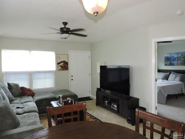 3060 Flintlock Dr, Pensacola, FL 32526