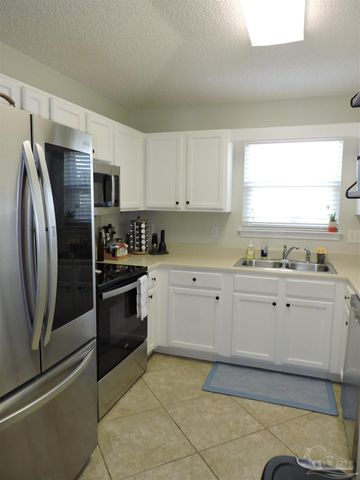 3060 Flintlock Dr, Pensacola, FL 32526