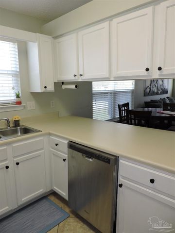 3060 Flintlock Dr, Pensacola, FL 32526