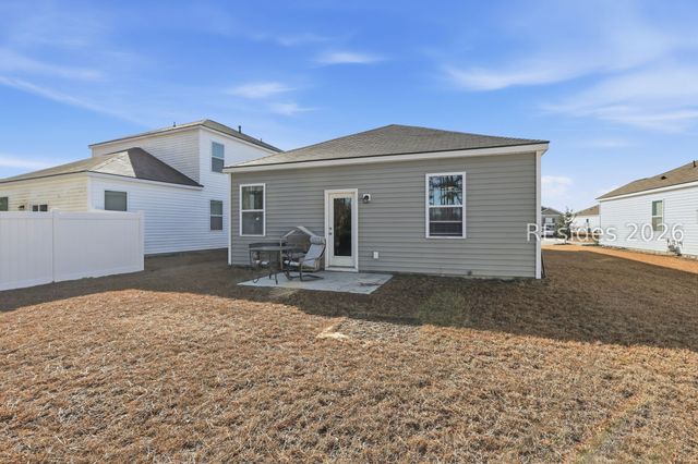 2047 Sanctum St, Ridgeland, SC 29936