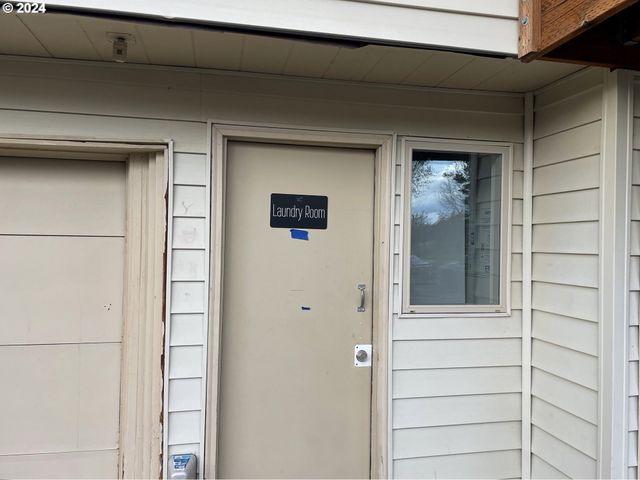 2797 Ne RENE Ave 25-C, Gresham, OR 97030