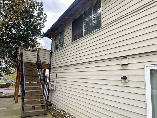 2797 Ne RENE Ave 25-C, Gresham, OR 97030