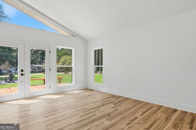 400 Cottonwood Drive, Woodstock, GA 30189