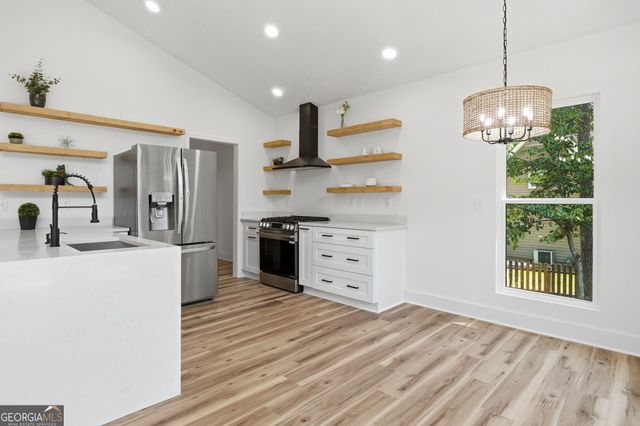 400 Cottonwood Drive, Woodstock, GA 30189